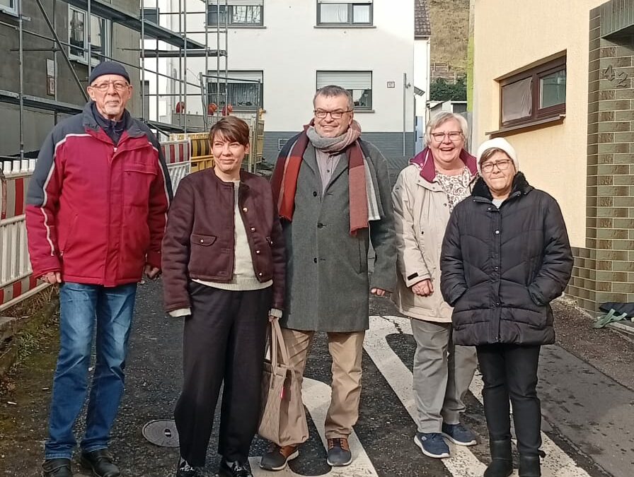 SPD Güls hinterfragt die prekäre Verkehrssituation am „Stichelchen“, dem Verbindungsweg zwischen den Straßen „Am Mühlbach“ und „Wolfskaulstraße“, bei der Stadtverwaltung Koblenz